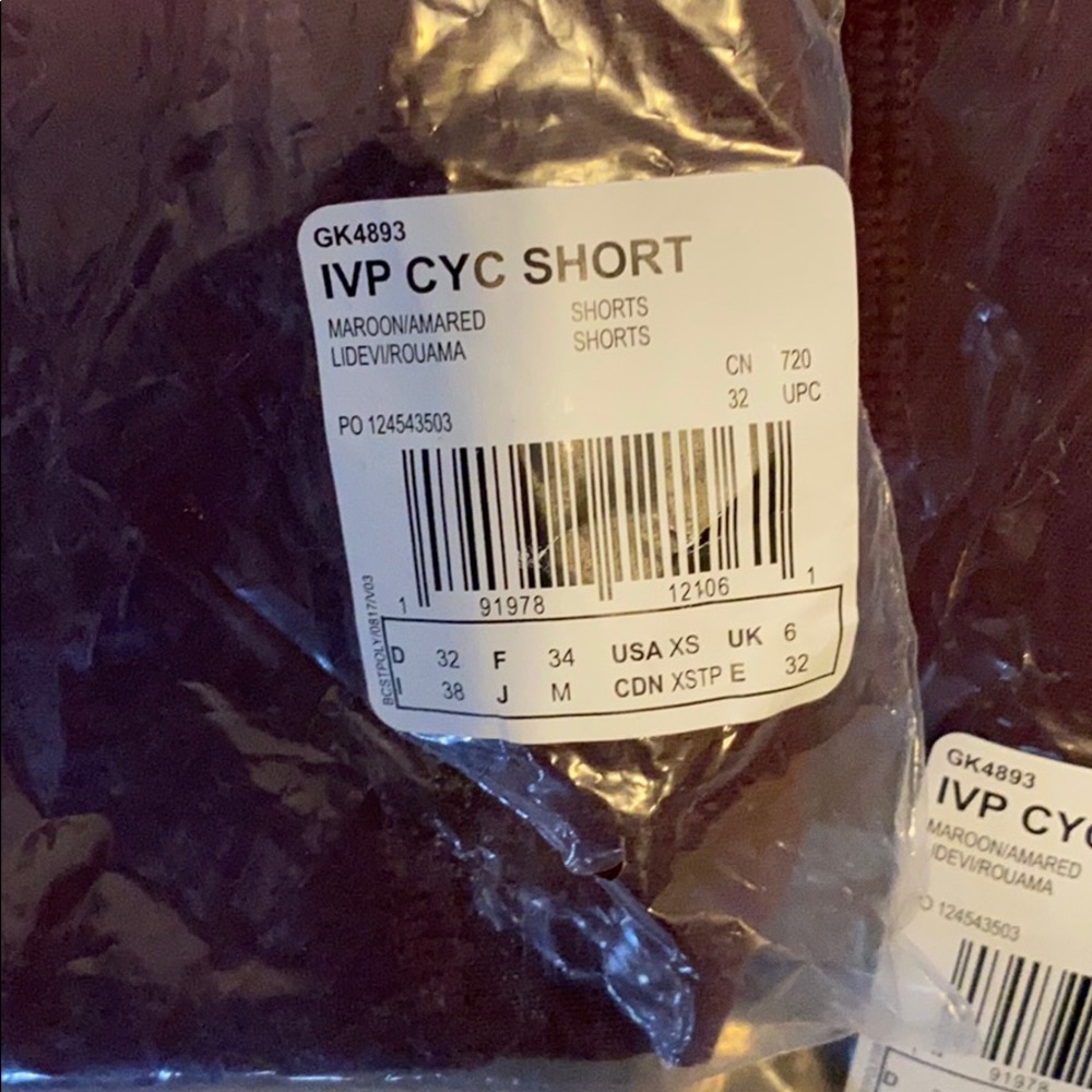 ๐ IVY Park x adidas Cycling Shorts GK4893 - Picture 9 of 10